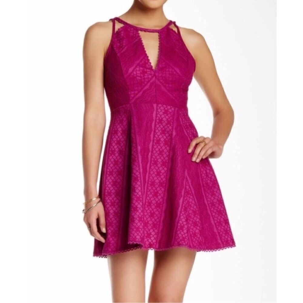 Free People Missed Connections Textured Skater Dress in Magenta sz 4